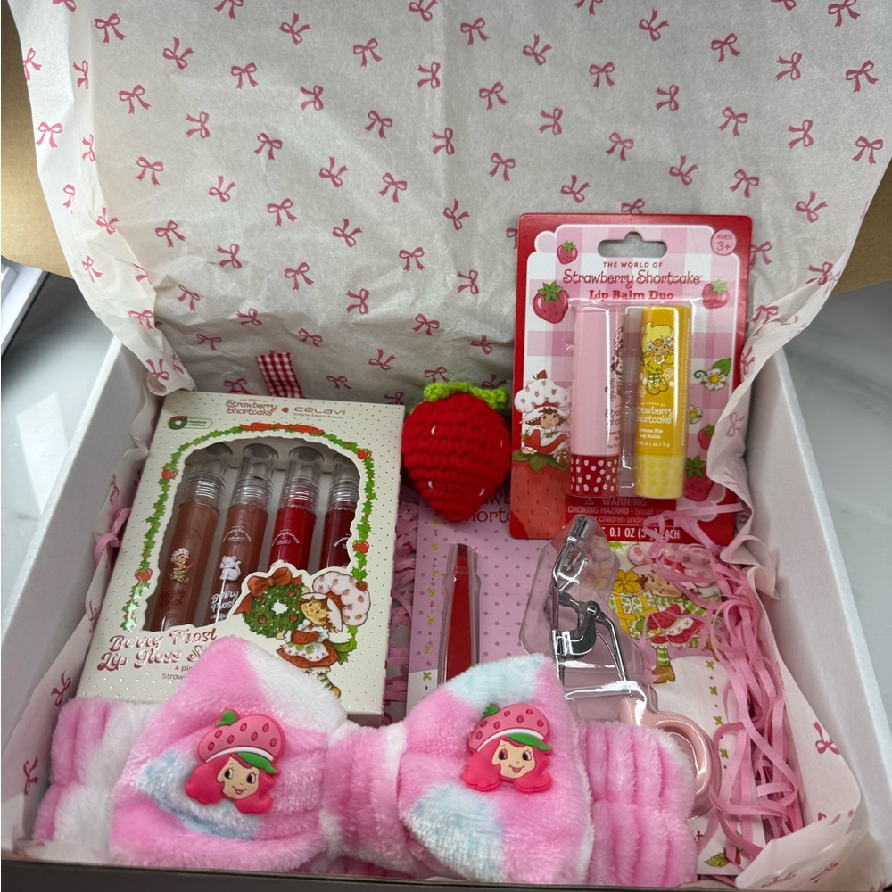 Strawberry-Themed Kids Hair Accessory Set
